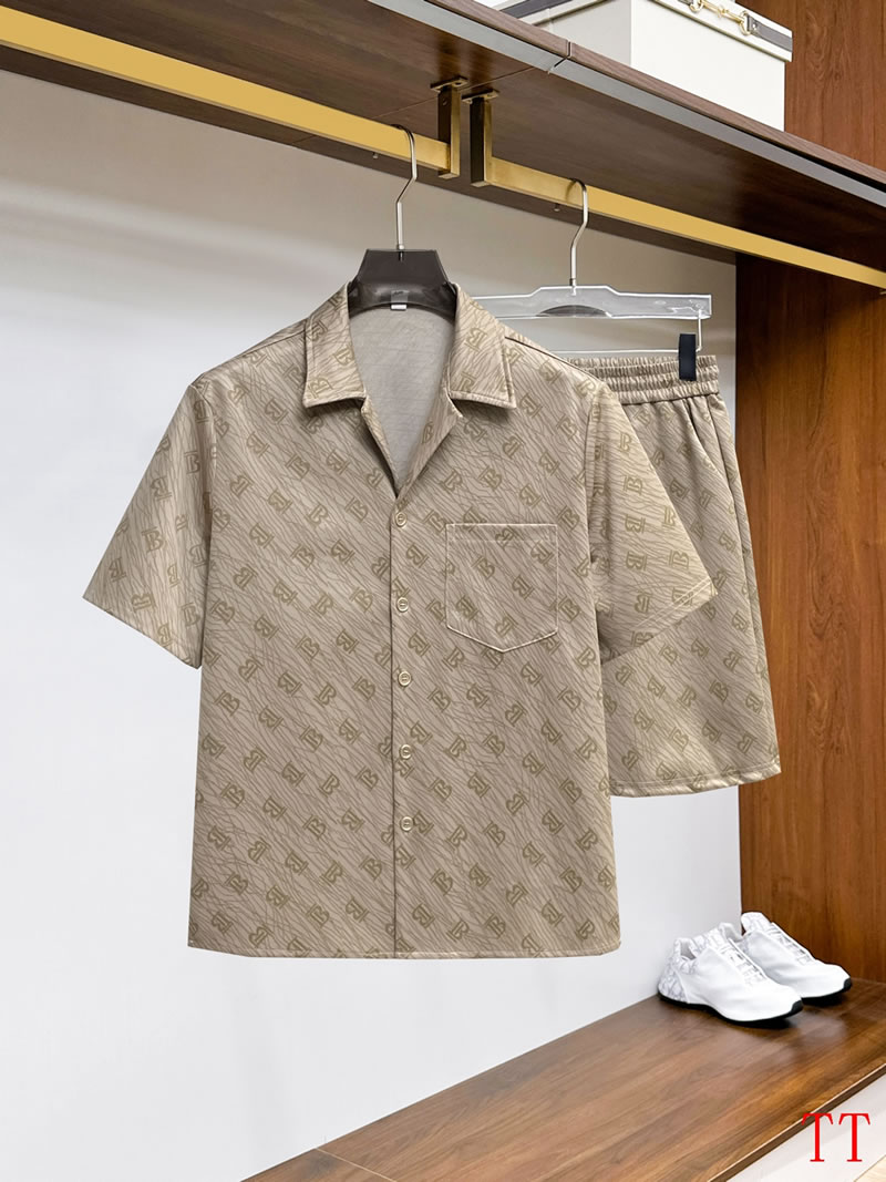 High Quality Jacquard Fabric Fake Burberry Short Sleeve Suit